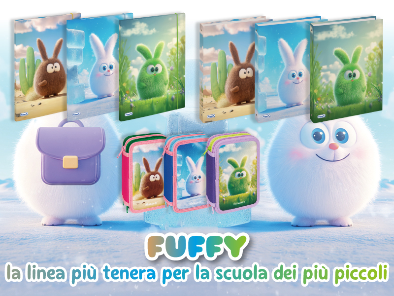 Materiale scolastico assortito con simpatici personaggi animali, tra cui cartelle, astucci e uno zaino viola. Il testo italiano recita: FUFFY la linea pi&ugrave; tenera per la scuola dei pi&ugrave; piccoli.